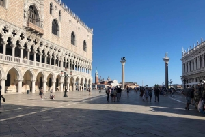 Venezia: tour della vetreria di San Marco e giro in gondola