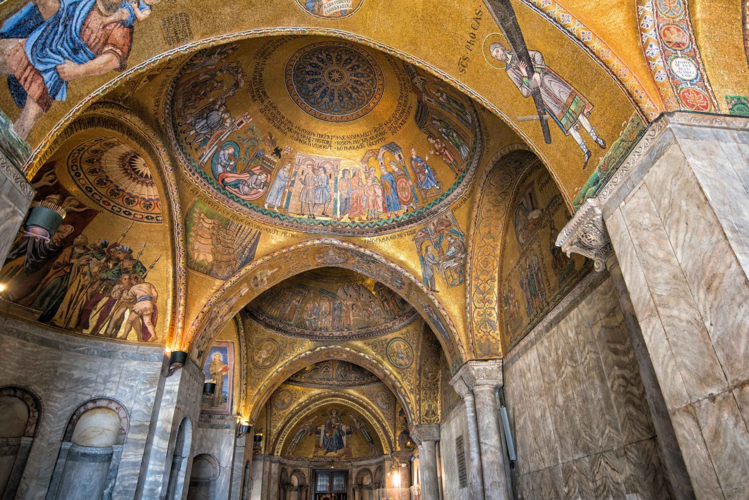 Venice: St. Mark's Basilica, Doge Palace, and Gondola Ride