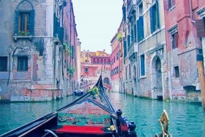 Venice: St. Mark's Basilica and Gondola Morning Tour