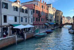 Venice: Street Food Tour Cicchetti & Spritz with Local Guide