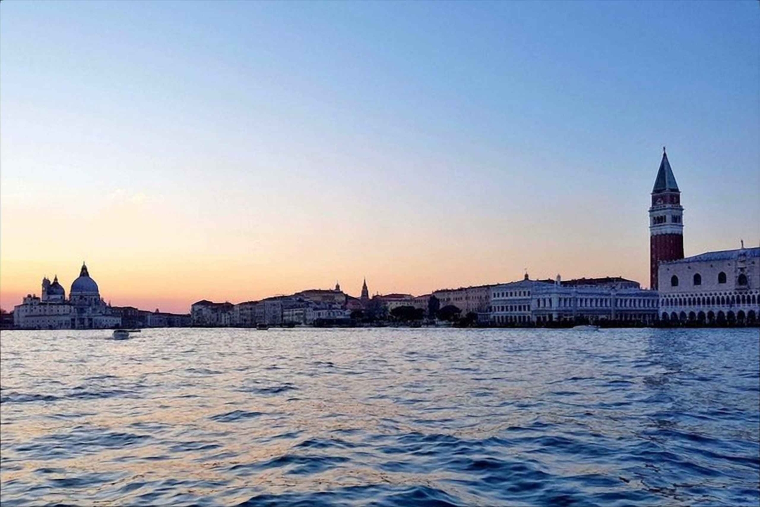 Wenecja: rejs wycieczkowy o zachodzie słońca z aperitifem