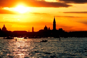 Wenecja: rejs wycieczkowy o zachodzie słońca z aperitifem