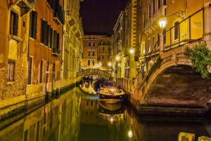 Venice: Sunset Gondola Ride & Guided Walking Tour