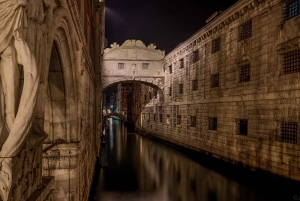 Venice: Sunset Gondola Ride & Guided Walking Tour