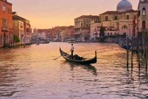 Venice: Sunset Gondola Tour