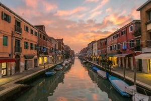 Venice: Sunset Gondola Tour