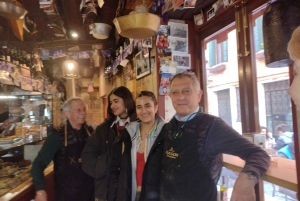 Venezia: Tour a piedi al tramonto con degustazione di vini e prodotti alimentari