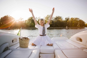 Venice: Sunset Yacht Experience