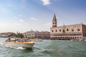 Venice: Transfer to/from Airport Shared by Water Taxi & Van