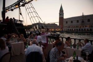 Venedig: Tur i den venetianske lagune og middag med galeon