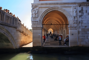 ヴェネツィアヴィヴァルディのヴェネツィア ガイド付きウォーキング・ツアー