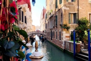 Venice Walking Tour and Gondola Ride Combo