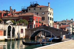 Venetsian kävelykierros Pyhän Markuksen sillalta Rialton sillalle