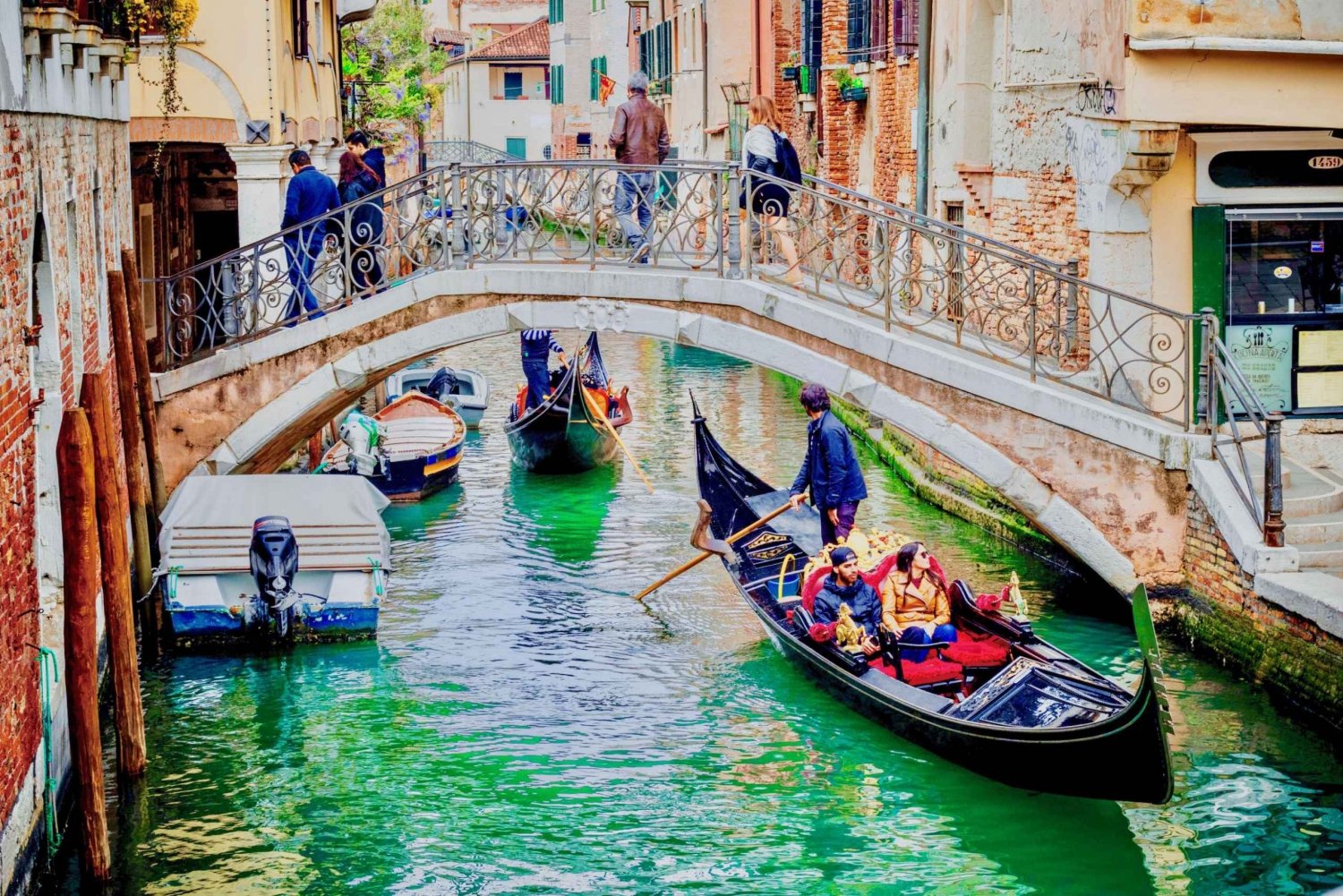 Venice: Walking Tour & Gondola Ride