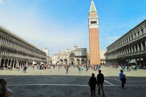 Venice: Walking Tour & Gondola Ride