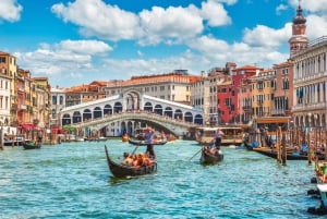 Venice: Walking Tour of Iconic Sites