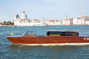 Venedig: Vattentaxi från stationen till stadskärnan/hotellet