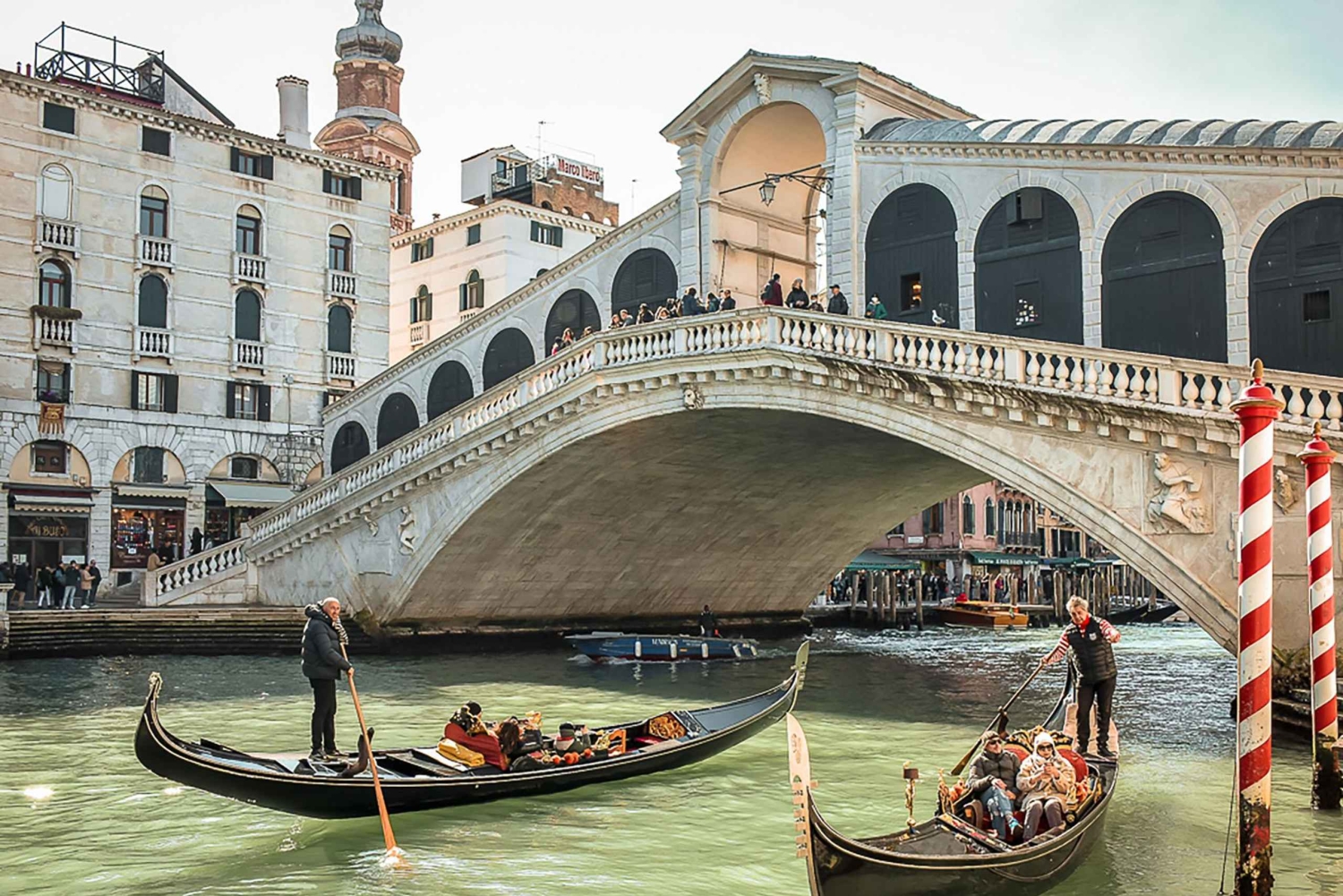 Venice's Private Gondola: Romantic Serenade