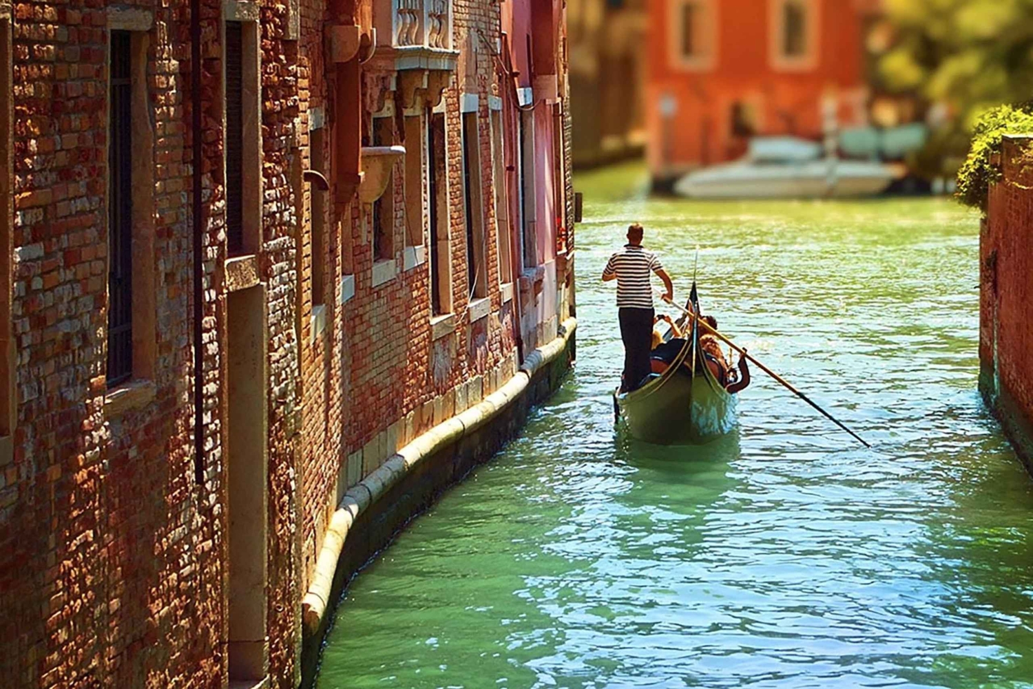 Venice's Private Gondola: Romantic Serenade