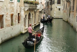 Venice's Private Gondola: Romantic Serenade