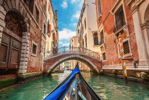Venice's Private Gondola: Romantic Serenade