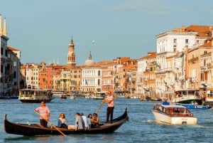 Rundvandring och gondoltur i förtrollande Venedig