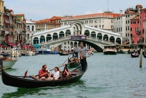 Rundvandring och gondoltur i förtrollande Venedig