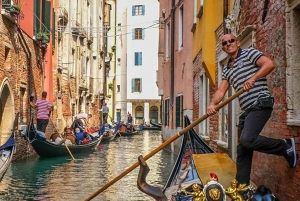 Rundvandring och gondoltur i förtrollande Venedig
