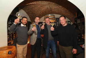 Dégustation de vins accompagnée d'un plateau de produits locaux à Venise