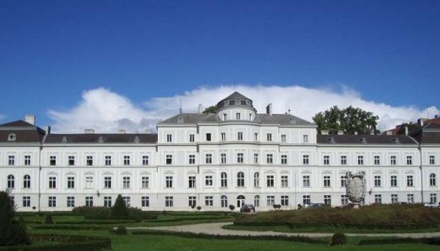 Augarten Palace