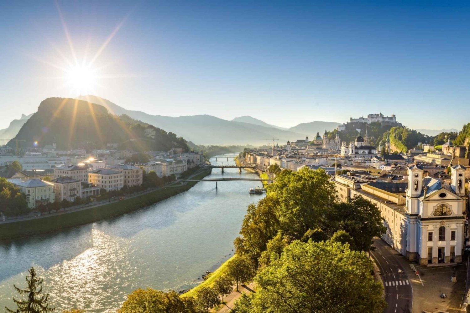 Fra Wien: Privattur til østerrikske innsjøer og Salzburg