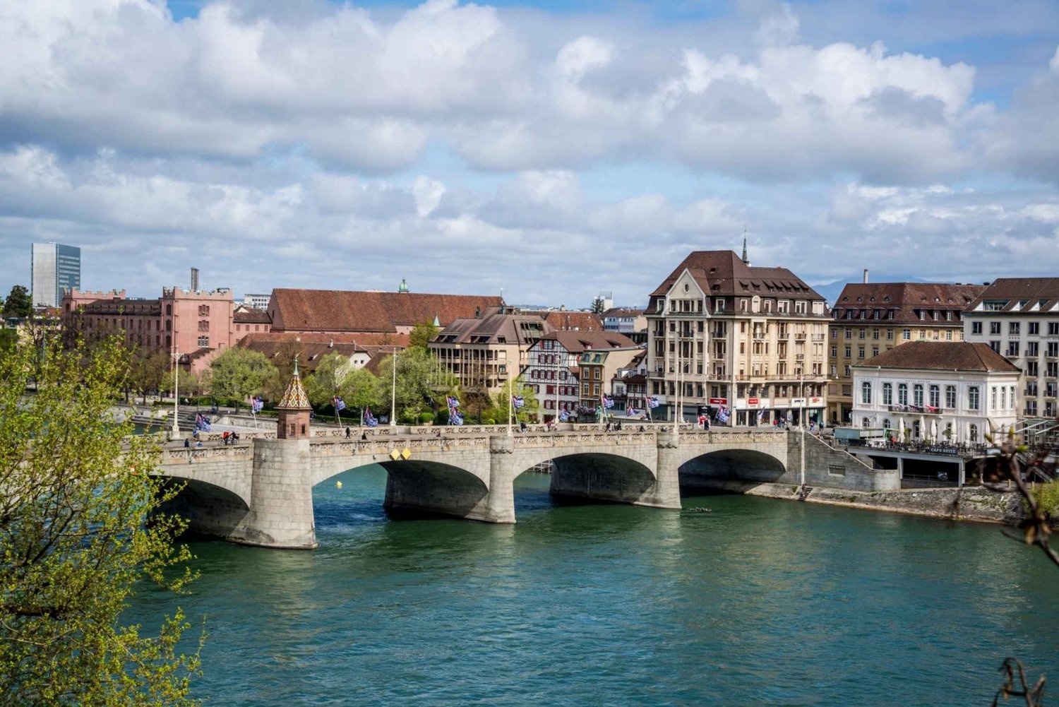Baselin perheseikkailu: Basel: Historiallisten ja taiteellisten jalokivien tutkiminen