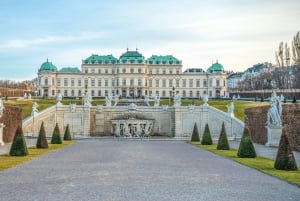 Tour a pie privado del Museo Beldevere