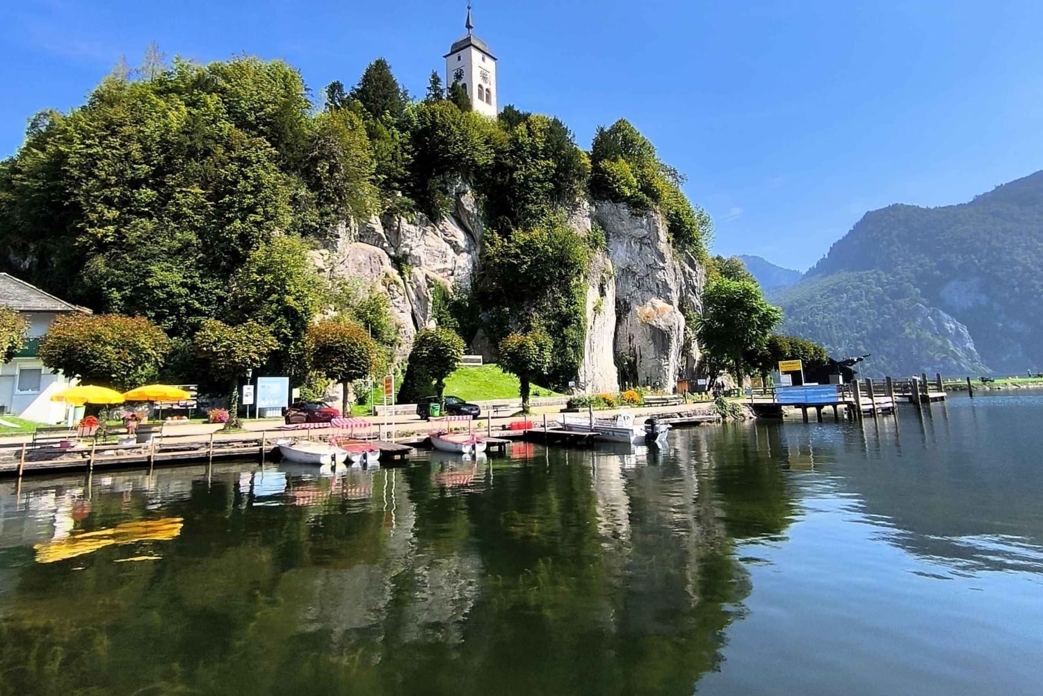 Bratislava eller Wien: Dagsutflykt till Hallstatt och Salzburg