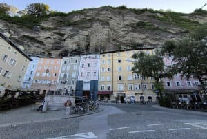 Bratislava eller Wien: Dagsutflykt till Hallstatt och Salzburg