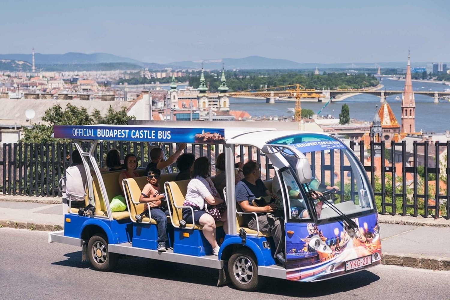 Budapest: Buda Castle Electric Hop-On Hop-Off bussi