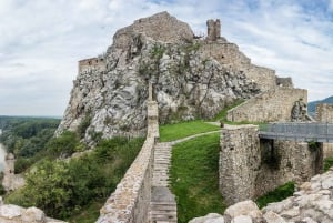 Dagsudflugt fra Wien til Laxenburg, Bratislava & Kreuzenstein