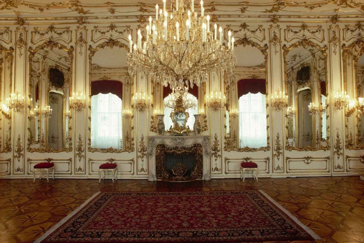 Vienna: Empress Sisi Walking Tour & Imperial Apartments
