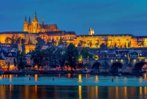 From Bratislava/Vienna: Day trip to Prague with Photographer