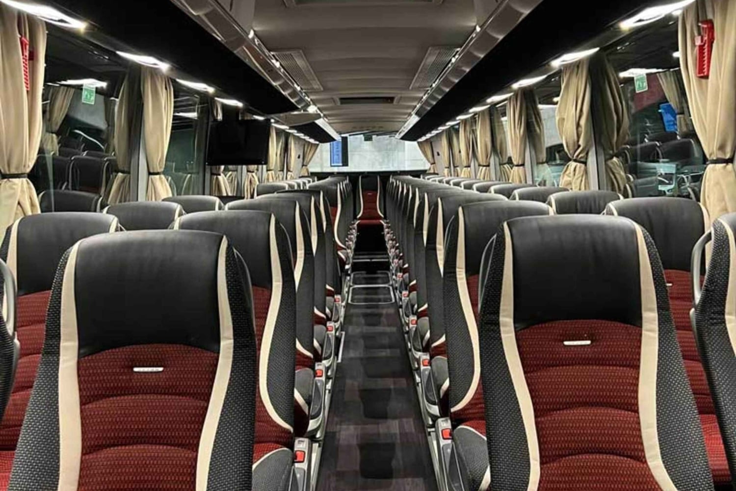 Desde Bratislava/Viena: Traslados rápidos y cómodos en autobús