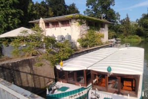 Wienistä ja Bratislavasta: Moravia: Lednicen linna ja puisto