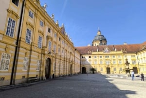 Au départ de Vienne/Bratislava : Wachau, Melk, Salzbourg visite d'une jounée