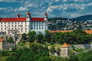 De Viena: Tour guiado de um dia por Budapeste e Bratislava