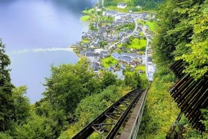 From Vienna: Day tour to Hallstatt and Salzburg & Boat ride