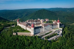 Vienna: Dürnstein, Göttweig, Melk Abbey, and Hallstatt Tour