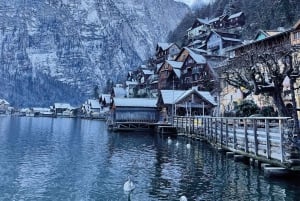 From Vienna: Full Day Trip to Hallstatt and Salzkammergut