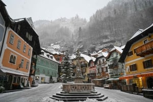 Vanuit Wenen: dagtrip naar Hallstatt en Salzburg met gids