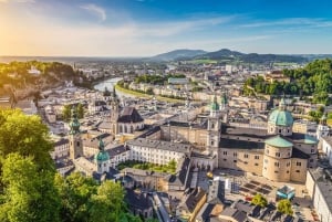 Från Wien: Hallstatt och Salzburg dagsutflykt med transfer