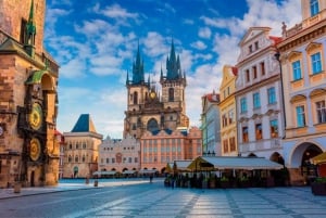 Z Wiednia: Prywatna wycieczka do Pragi Inc. Lokalny przewodnik