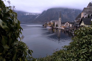 Von Wien: Tagestour ins malerische Hallstatt & historische Salzburg